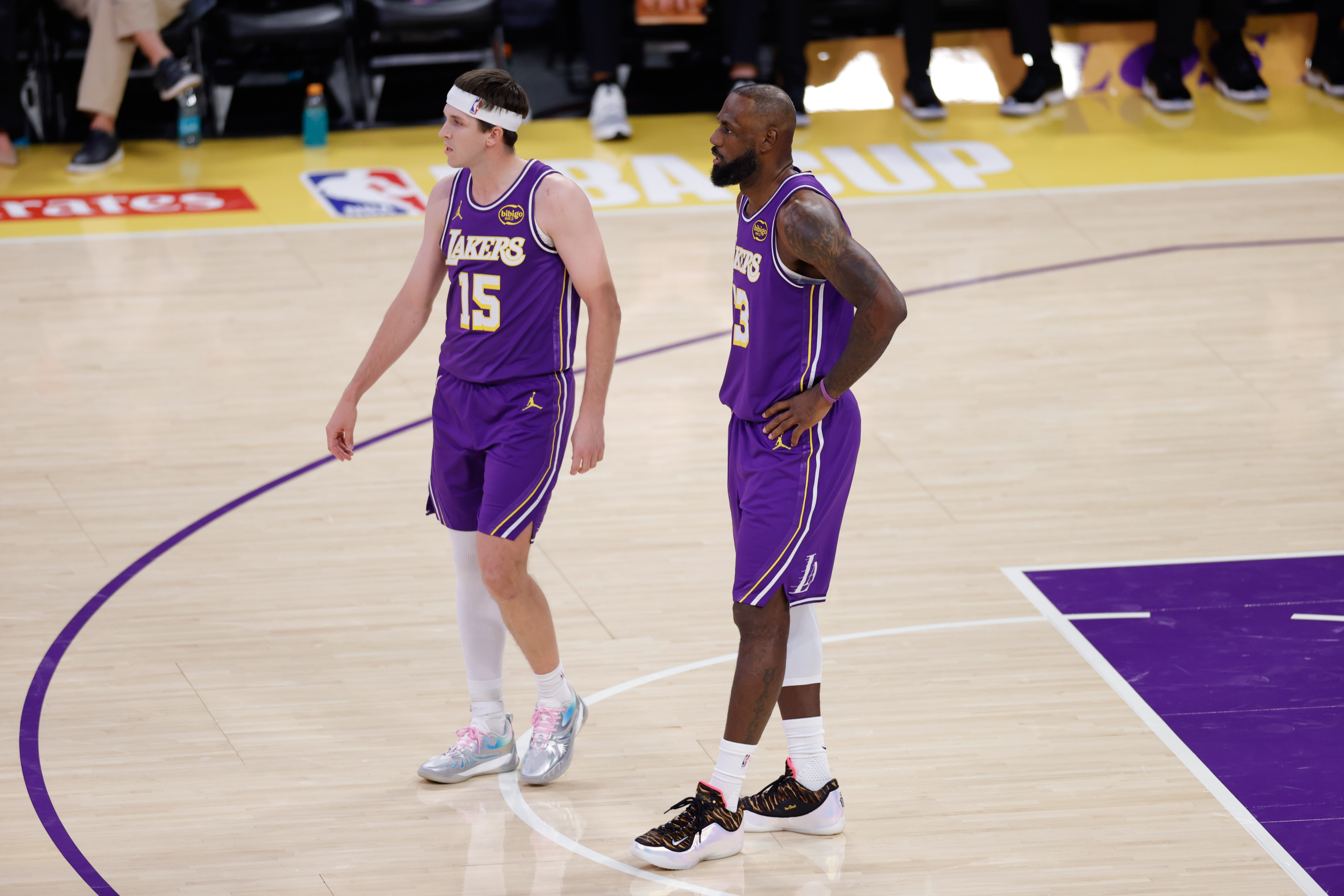 500万彩票网-👀詹姆斯晒照庆祝拿下掘金！里夫斯现身评论区：🐐！