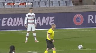 500万彩票网-命中率只有1.51% C罗任意球浪射引葡媒质疑